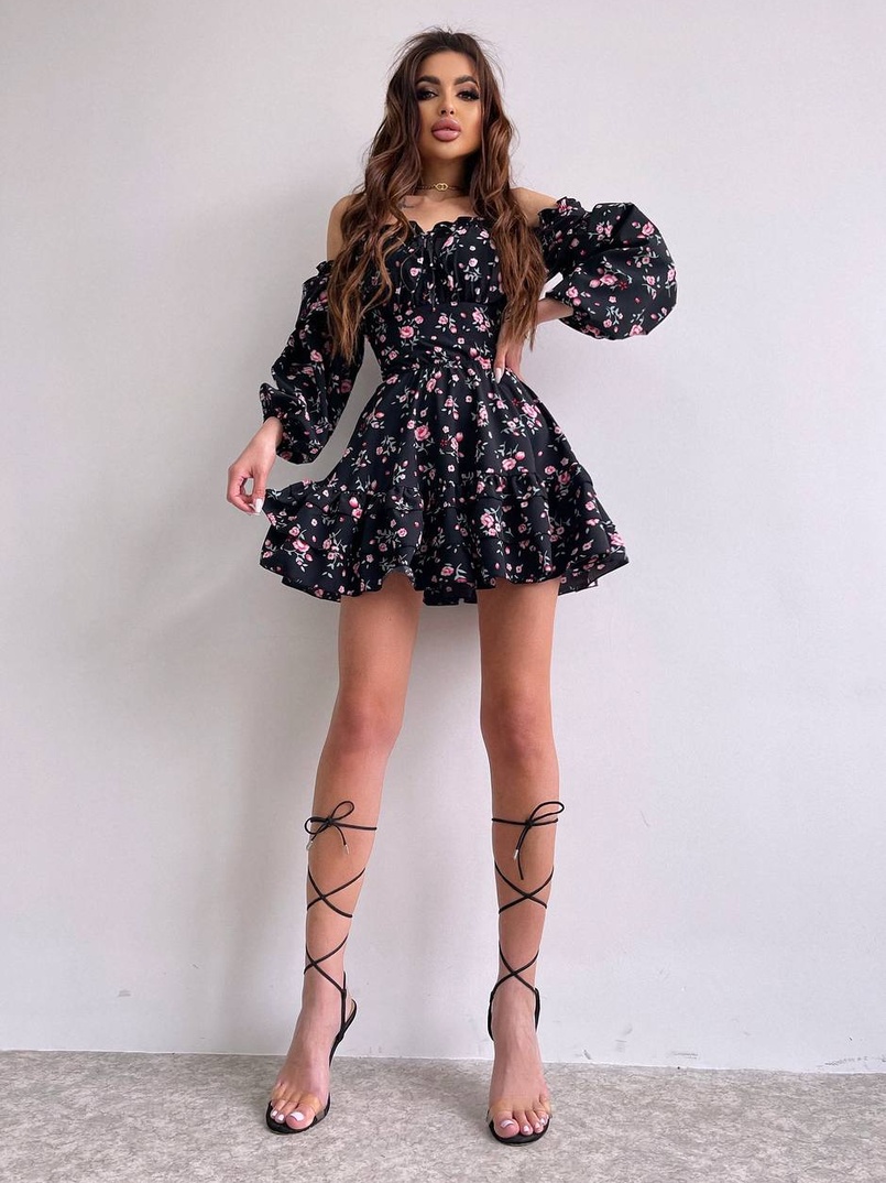 Квіткова сукня з воланами та шнуровкою по спинці Квіткова сукня з воланами та шнуровкою по спинці | PUSHKA SHOP