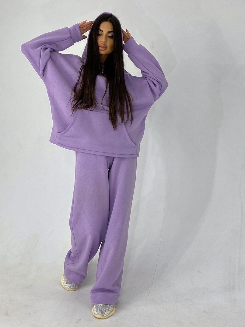 Сиреневый oversize костюм с худи и расклешенными брюками Сиреневый oversize костюм с худи и расклешенными брюками | PUSHKA SHOP
