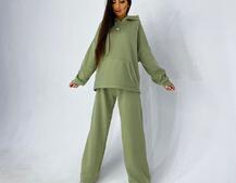 Oversize костюм с худи и расклешенными брюками Oversize костюм с худи и расклешенными брюками | PUSHKA SHOP