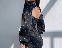 Квіткова сукня зі збіркою з боків Квіткова сукня зі збіркою з боків | PUSHKA SHOP