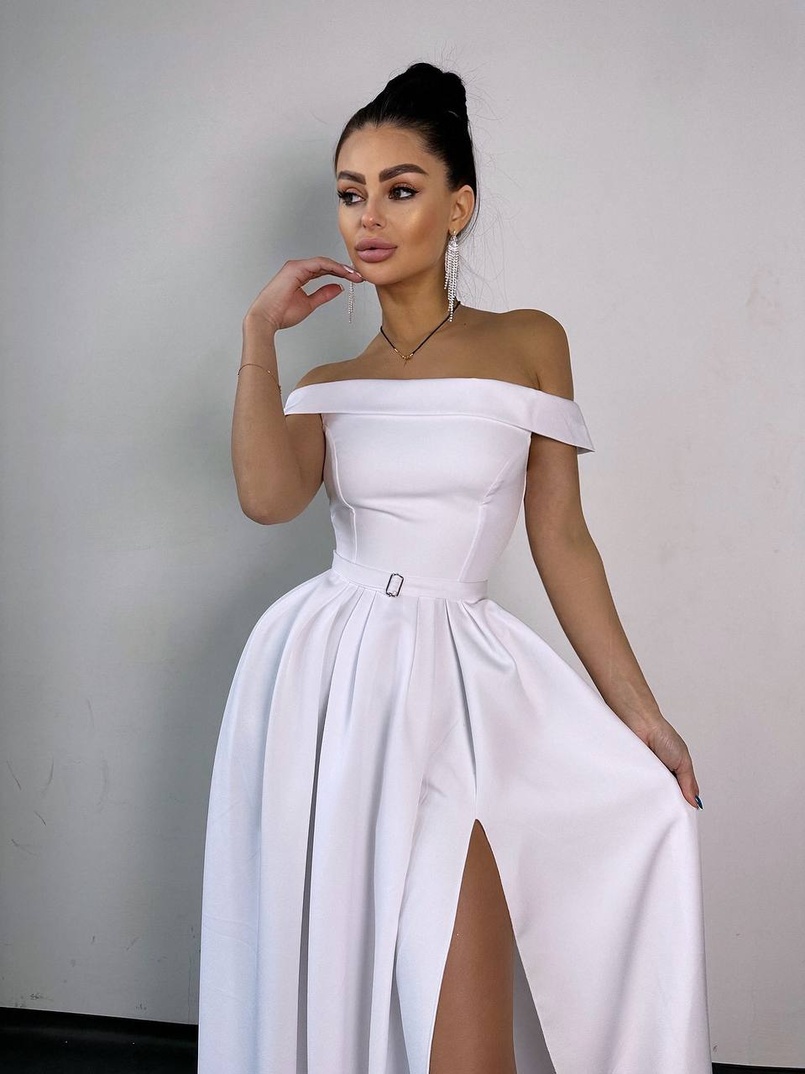 Сукня максі з відкритими плечима Сукня максі з відкритими плечима | PUSHKA SHOP