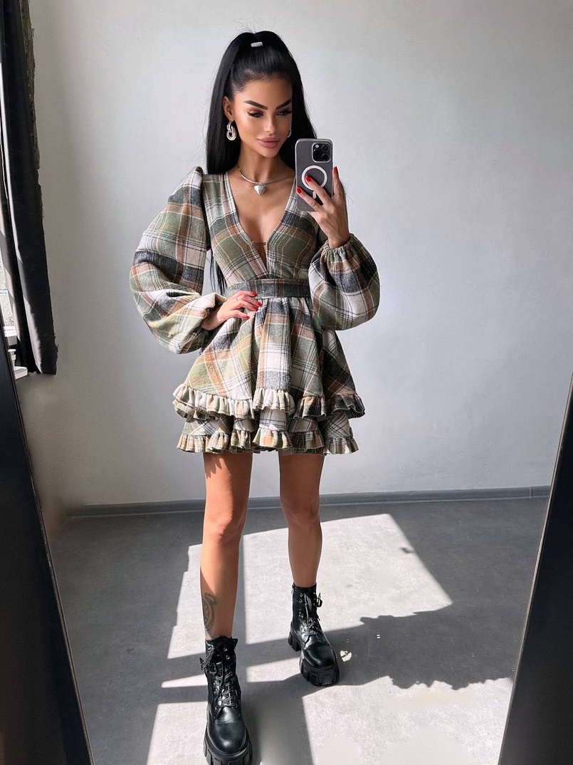 Сукня з подвійною спідницею та обʼємними рукавами у клітинку Сукня з подвійною спідницею та обʼємними рукавами у клітинку | PUSHKA SHOP