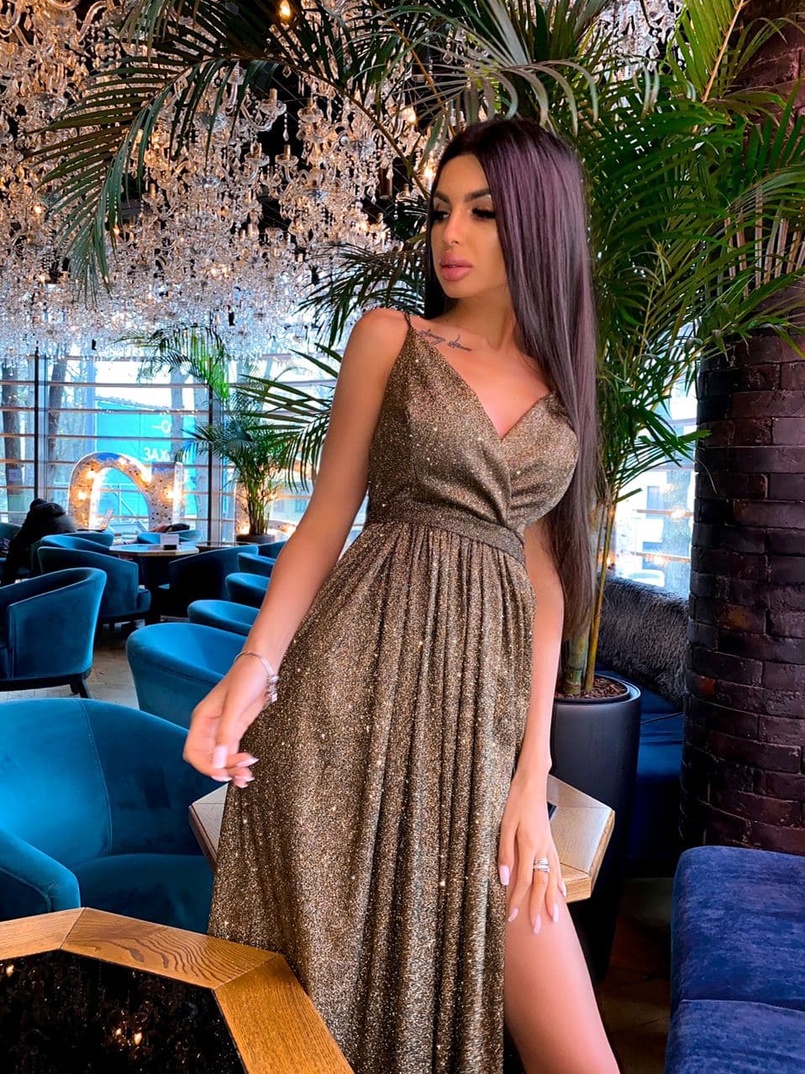 Сверкающее платье-макси с разрезом Сверкающее платье-макси с разрезом | PUSHKA SHOP