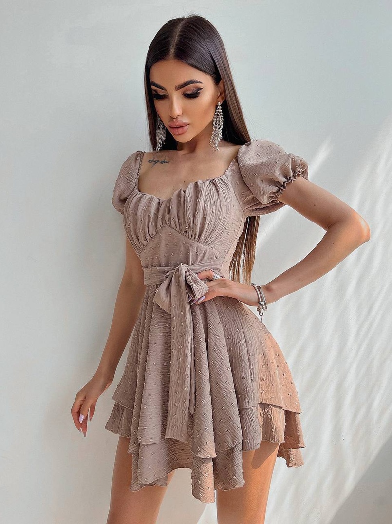 Платье со сборкой на груди и пышной юбкой  | PUSHKA SHOP