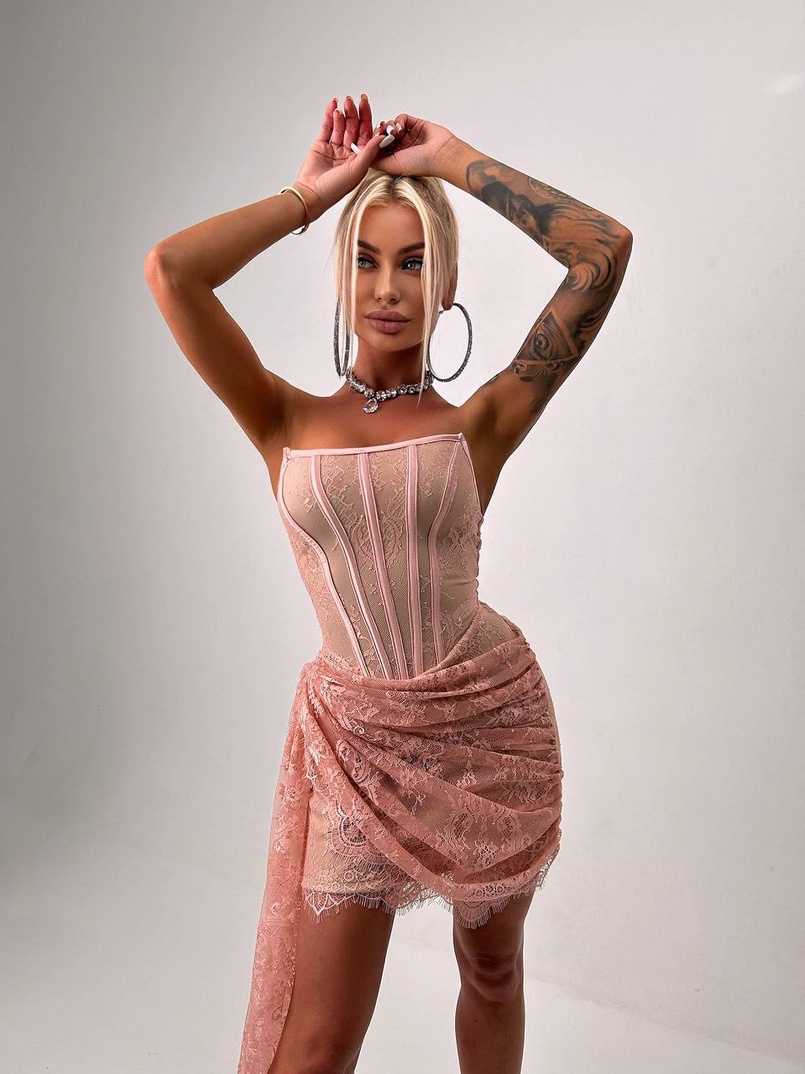 Мереживна сукня міні зі шлейфом Мереживна сукня міні зі шлейфом | PUSHKA SHOP