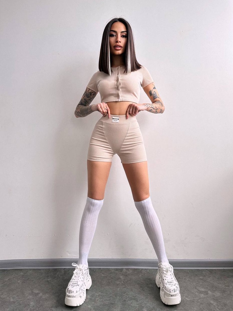 Комплект: топ на ґудзиках + велосипедки Комплект: топ на ґудзиках + велосипедки | PUSHKA SHOP