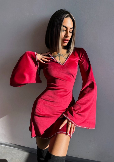 Оксамитова сукня,  декорована стразами з розкльошоними рукавами  | PUSHKA SHOP