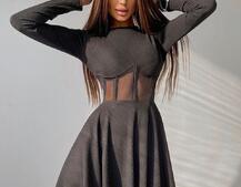 Приталенное платье с корсетной вставкой и пышной юбкой-солцем  | PUSHKA SHOP