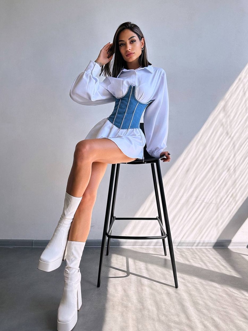 Приталена сорочка + корсет декорований камінцями Ручна робота Приталена сорочка + корсет декорований камінцями Ручна робота | PUSHKA SHOP