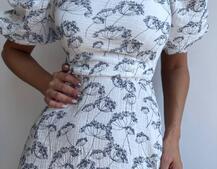 Сукня -міді зі шнурівкою на спинці та розрізом на ніжці з принтом Сукня -міді зі шнурівкою на спинці та розрізом на ніжці з принтом | PUSHKA SHOP