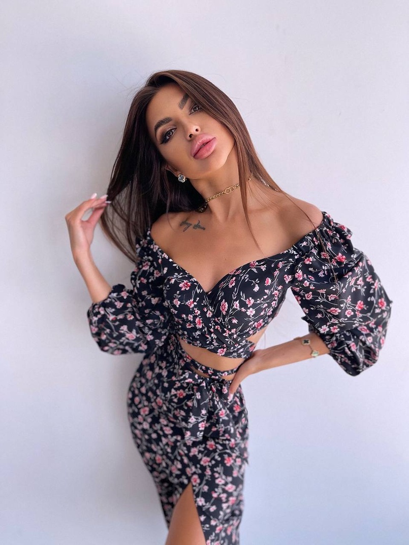 Квітковий комплект: топ із зав'язками на талії + спідниця міді з розрізом | PUSHKA SHOP