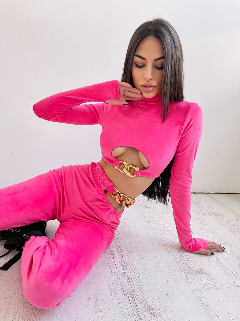 Велюровий костюм з ланцюжками: топ + джоггери | PUSHKA SHOP