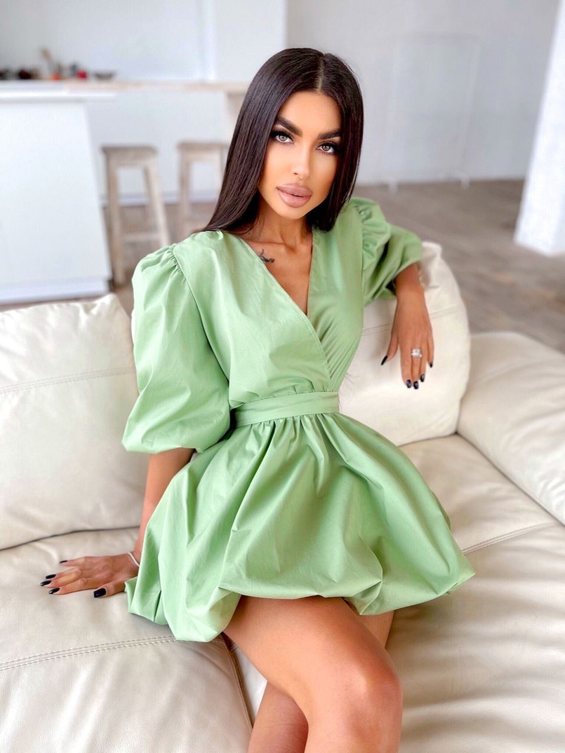 Воздушное коттоновое платье с пышной юбкой и объемными рукавами Воздушное коттоновое платье с пышной юбкой и объемными рукавами | PUSHKA SHOP