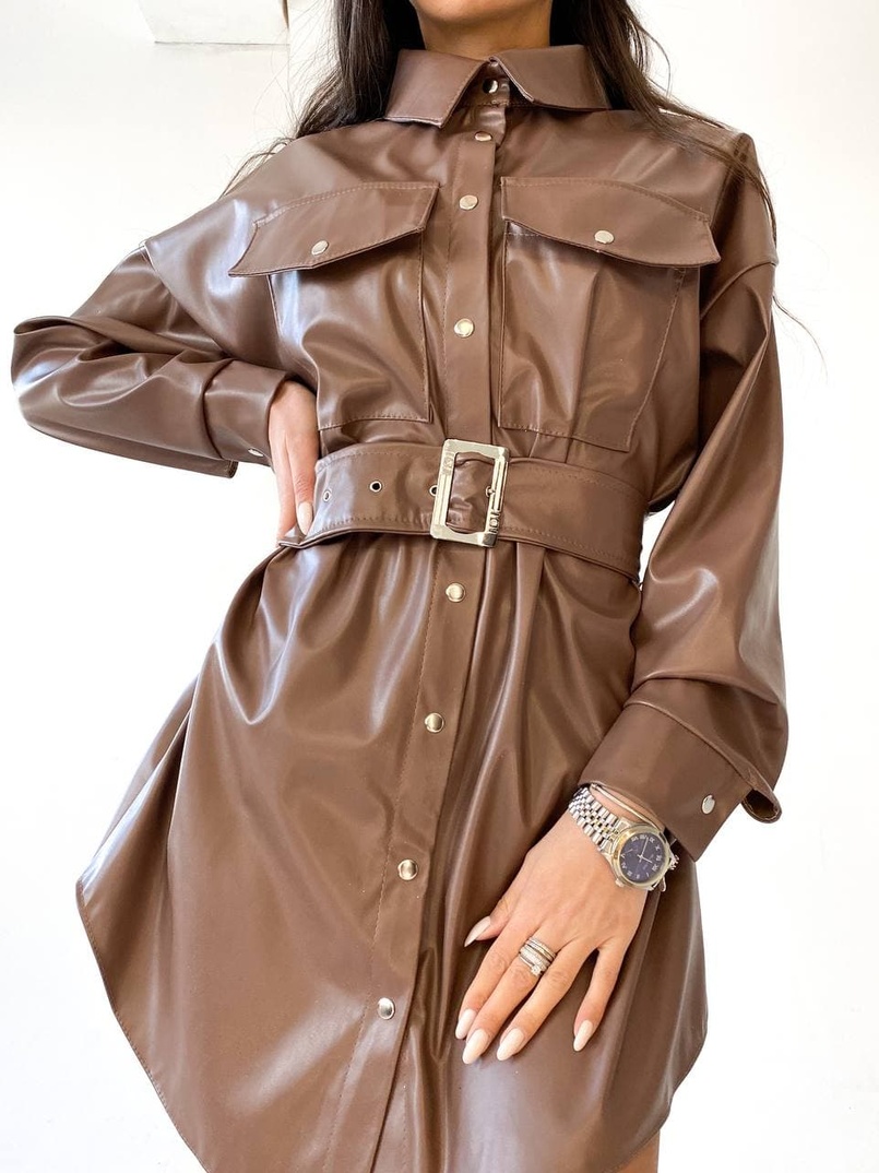 Кожаное платье-рубашка на кнопках с широким поясом Кожаное платье-рубашка на кнопках с широким поясом | PUSHKA SHOP
