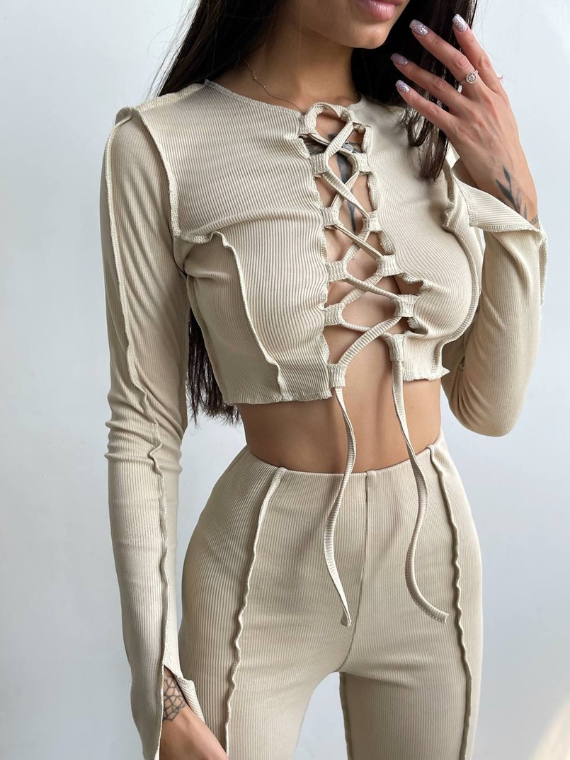 Комплект: топ зі шнурівкою на грудях + легінси | PUSHKA SHOP