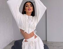 Велюровий комплект: кофта з корсетними елементами + джогери з імітацією трусиків Велюровий комплект: кофта з корсетними елементами + джогери з імітацією трусиків | PUSHKA SHOP