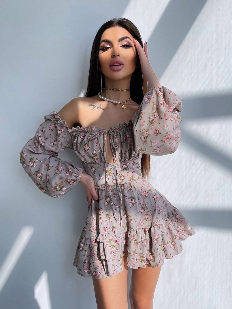 Сукня з квітковим принтом з воланами на ґудзиках Сукня з квітковим принтом з воланами на ґудзиках | PUSHKA SHOP