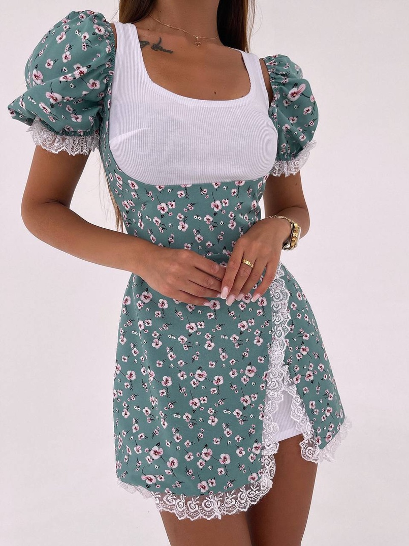 Сукня з квітковим принтом декорована мереживом Сукня з квітковим принтом декорована мереживом | PUSHKA SHOP