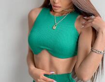 Комплект: топ с чашечками с эффектом push up + юбка миди с разрезом Комплект: топ с чашечками с эффектом push up + юбка миди с разрезом | PUSHKA SHOP