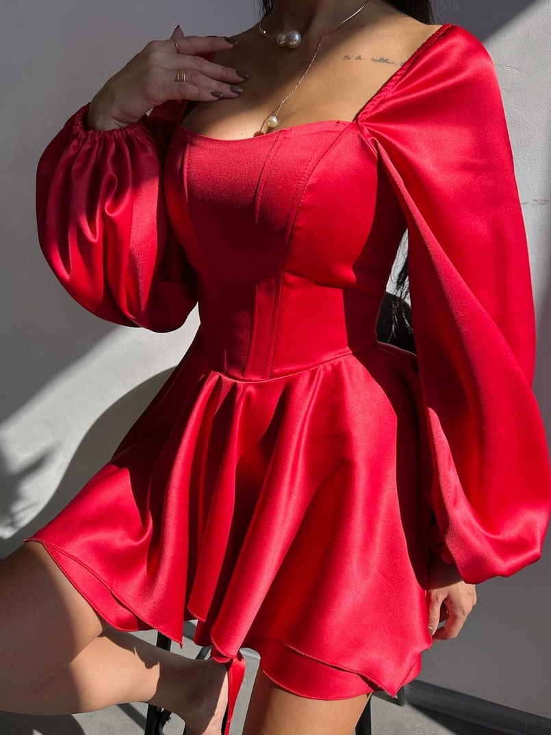 Атласна корсетна сукня з пишною подвійною спідницею та об‘ємними рукавами Атласна корсетна сукня з пишною подвійною спідницею та об‘ємними рукавами | PUSHKA SHOP