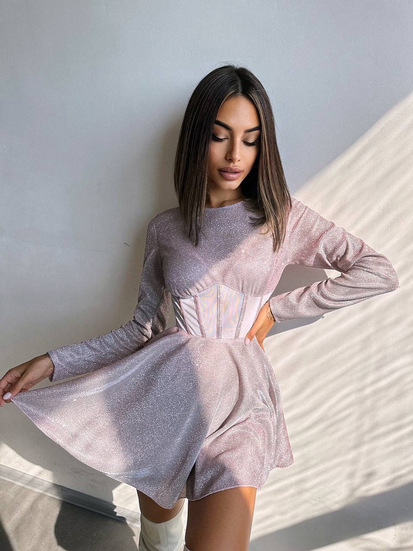 Приталена блискуча сукня з корсетною вставкою та пишною спідницею-сонцем Приталена блискуча сукня з корсетною вставкою та пишною спідницею-сонцем | PUSHKA SHOP