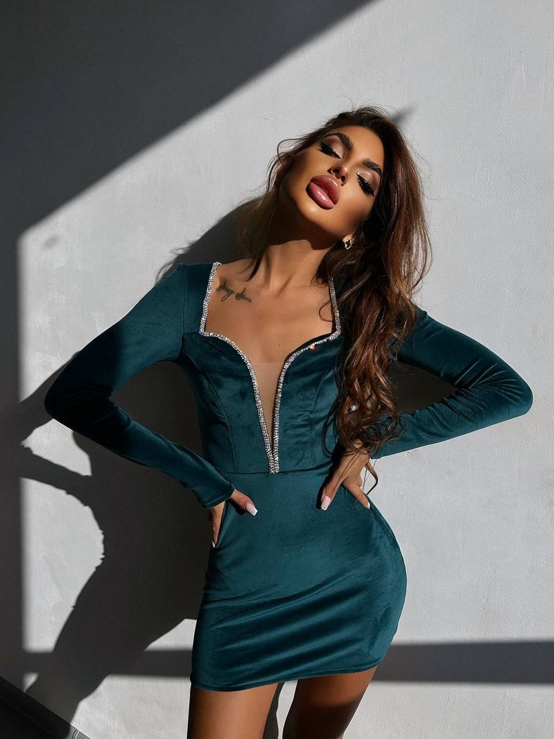 Оксамитова сукня міні, декорована стразами     Ручна робота  | PUSHKA SHOP