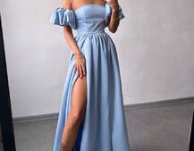 Сукня максі з розрізом на спідниці та об’ємними рукавами Сукня максі з розрізом на спідниці та об’ємними рукавами | PUSHKA SHOP