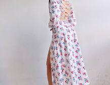 Сукня зі шнурівкою по спинці та розрізом на спідниці Сукня зі шнурівкою по спинці та розрізом на спідниці | PUSHKA SHOP