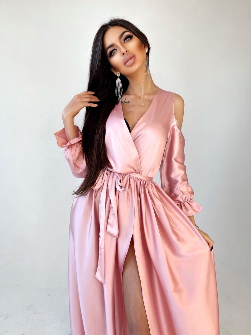 Шелковое платье макси с разрезом Шелковое платье макси с разрезом | PUSHKA SHOP