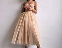 Сукня міді із чашечками з пишною спідницею Сукня міді із чашечками з пишною спідницею | PUSHKA SHOP