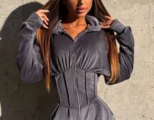 Велюровий комбінезон з елементами корсету Велюровий комбінезон з елементами корсету | PUSHKA SHOP