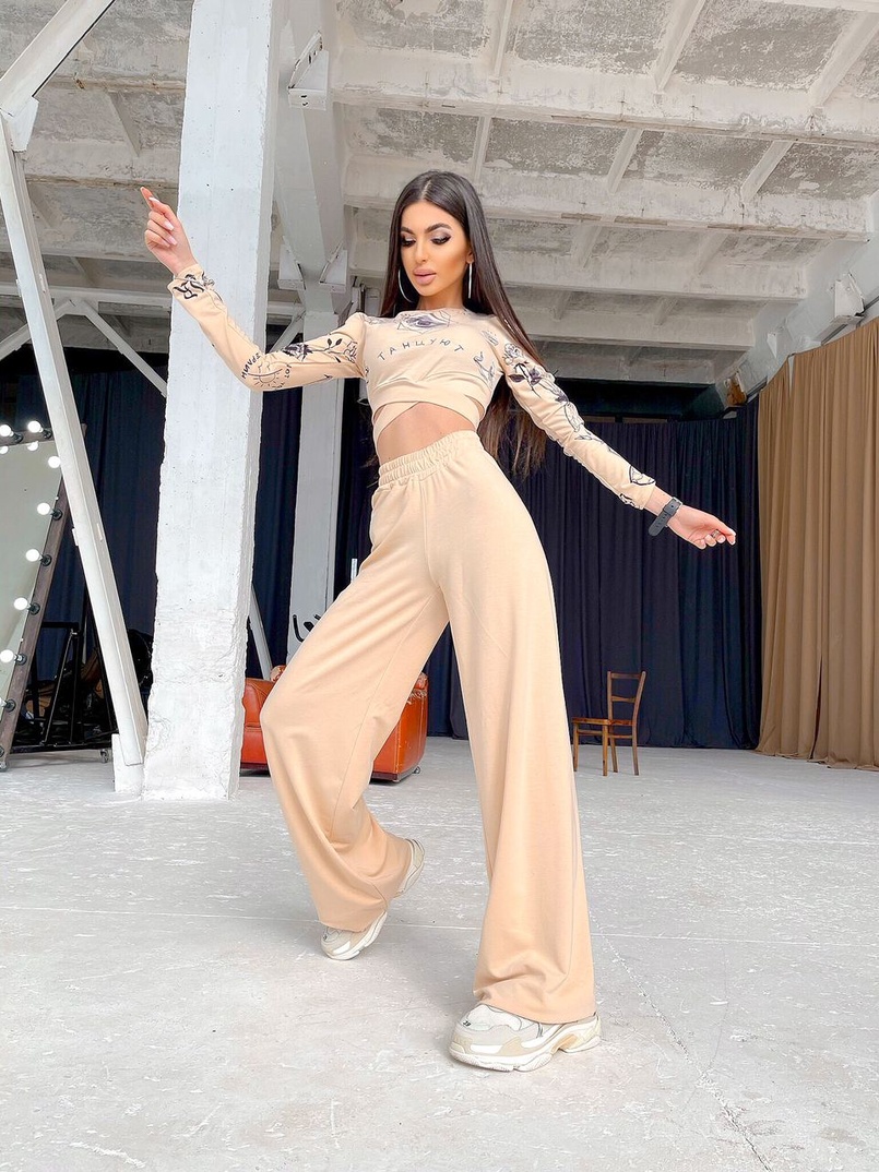 Трикотажный костюм с креативным принтом Трикотажный костюм с креативным принтом | PUSHKA SHOP