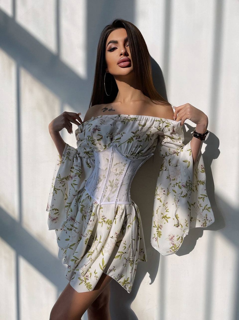 Сукня асиметричного крою з розкльошеними рукавами + корсет декорований стразами Ручна робота | PUSHKA SHOP