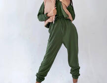 Комплект: комфортный трикотажный комбинезон   укорочённый двухсторонний жилет  Комплект: комфортный трикотажный комбинезон   укорочённый двухсторонний жилет  | PUSHKA SHOP