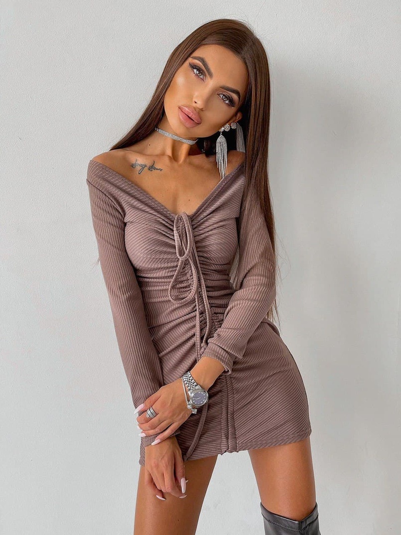 Платье-мини с затяжкой Платье-мини с затяжкой | PUSHKA SHOP