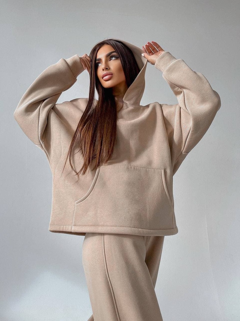 Тёплый костюм с расклешенными брюками Тёплый костюм с расклешенными брюками | PUSHKA SHOP