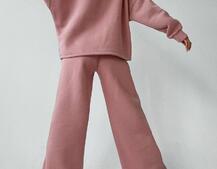 Тёплый костюм с расклешенными брюками Тёплый костюм с расклешенными брюками | PUSHKA SHOP