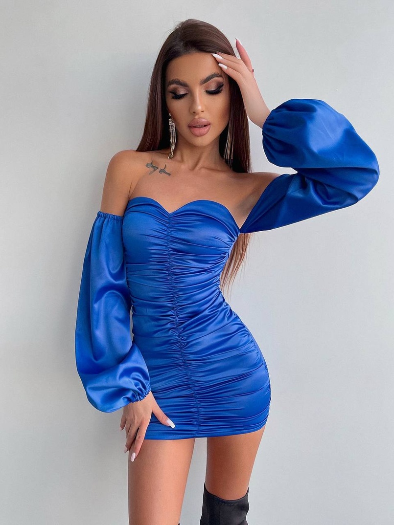 Атласна сукня з драпіруванням Атласна сукня з драпіруванням | PUSHKA SHOP