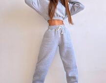 Базовий костюм на флісі з об'ємними капюшоном Базовий костюм на флісі з об'ємними капюшоном | PUSHKA SHOP