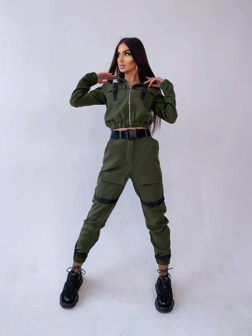 Костюм с брюками-карго декорированный застежками-фастекс | PUSHKA SHOP