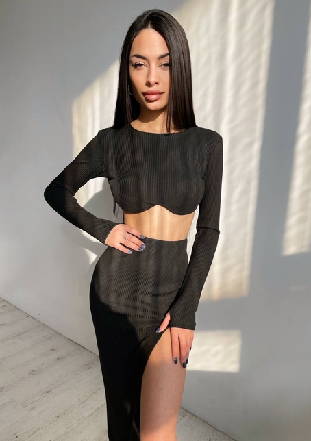 Трикотажный комплект: топ с чашечками push up + юбка миди с разрезом  | PUSHKA SHOP