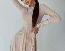 Трикотажное платье миди с разрезом Трикотажное платье миди с разрезом | PUSHKA SHOP