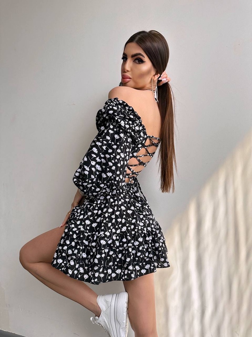 Квіткова сукня з воланами та шнуровкою по спинці Квіткова сукня з воланами та шнуровкою по спинці | PUSHKA SHOP