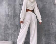 Велюровий комплект: кофта з корсетними елементами + джогери з імітацією трусиків Велюровий комплект: кофта з корсетними елементами + джогери з імітацією трусиків | PUSHKA SHOP