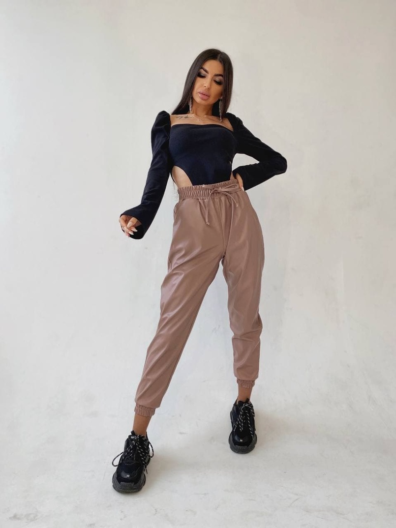 Комплект: топ + джоггеры из эко-кожи | PUSHKA SHOP