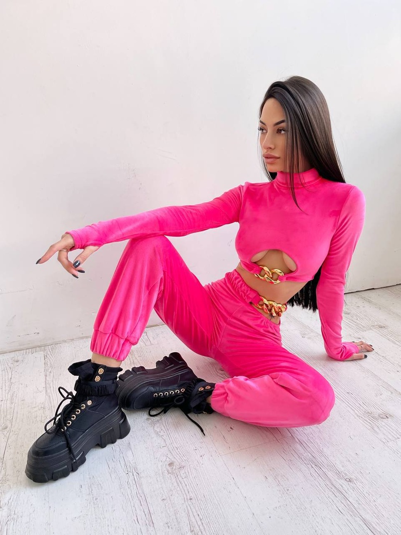 Велюровий костюм з ланцюжками: топ + джоггери | PUSHKA SHOP