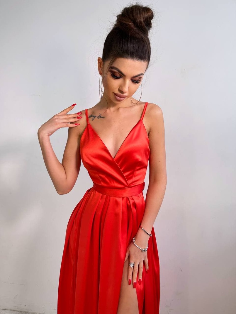 Платье макси с разрезом на юбке и запахом на груди   Платье макси с разрезом на юбке и запахом на груди   | PUSHKA SHOP