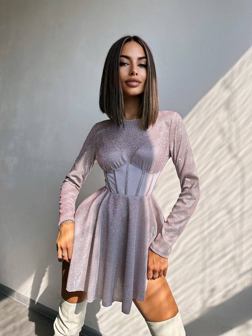 Приталена блискуча сукня з корсетною вставкою та пишною спідницею-сонцем Приталена блискуча сукня з корсетною вставкою та пишною спідницею-сонцем | PUSHKA SHOP