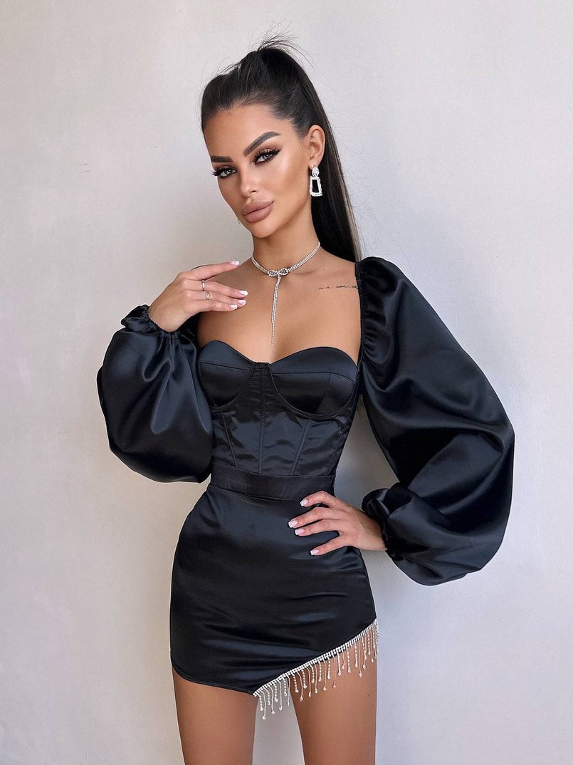 Атласний комплект: корсет + спідниця декорована бахромою зі страз Атласний комплект: корсет + спідниця декорована бахромою зі страз | PUSHKA SHOP