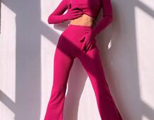 Комплект: штани кльош + топ з рукавичками та прорізами для рук Комплект: штани кльош + топ з рукавичками та прорізами для рук | PUSHKA SHOP